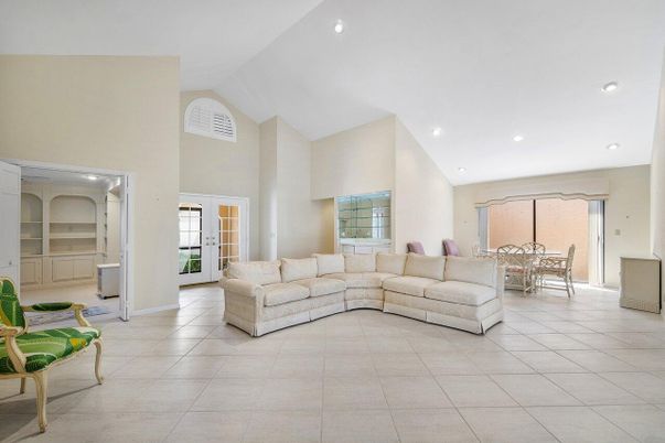 Dining room, Interior, Living room, Recessed Lighting