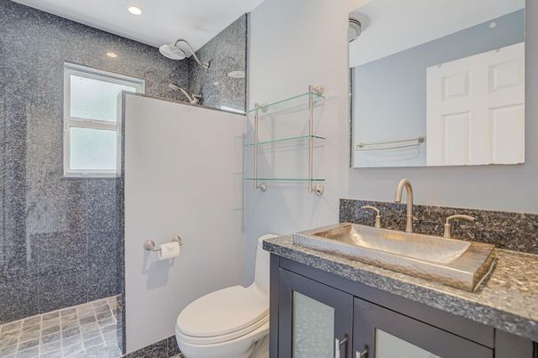 Bathroom, Interior, Recessed Lighting