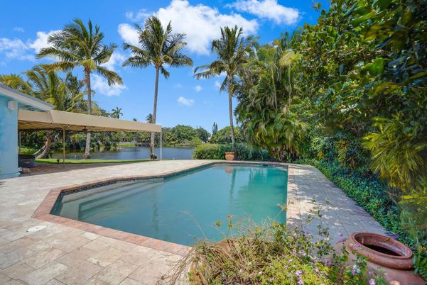 Exterior, Pool, Water