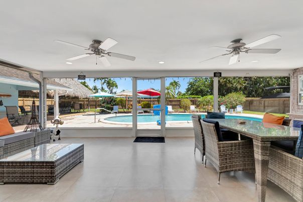 Exterior, Pool, Recessed Lighting