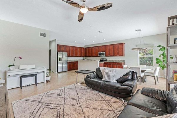 Dining room, Interior, Kitchen, Living room, Pendant Lights, Recessed Lighting, Stainless Steel Appliances