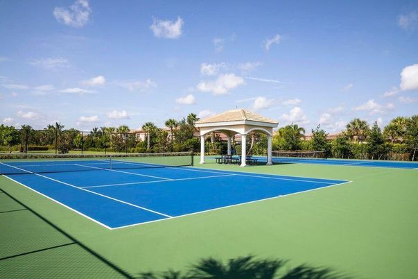 Exterior, Tennis Courts