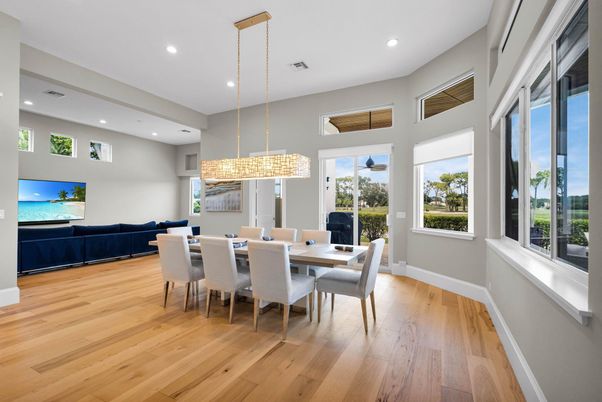 Chandelier, Dining room, Interior, Recessed Lighting, Wood Texture Flooring
