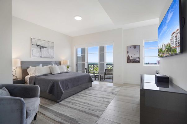 Bedroom, Interior, Recessed Lighting, Water, Wood Texture Flooring