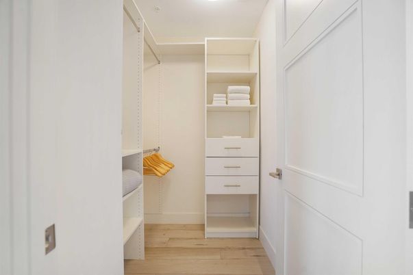 Interior, Walk-in Closets, Wood Texture Flooring