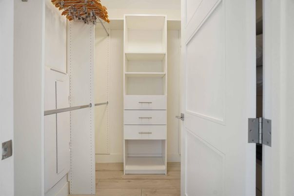 Interior, Walk-in Closets, Wood Texture Flooring