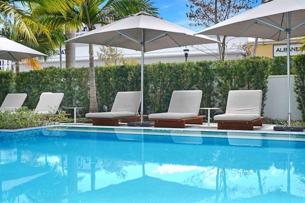 Exterior, Pool