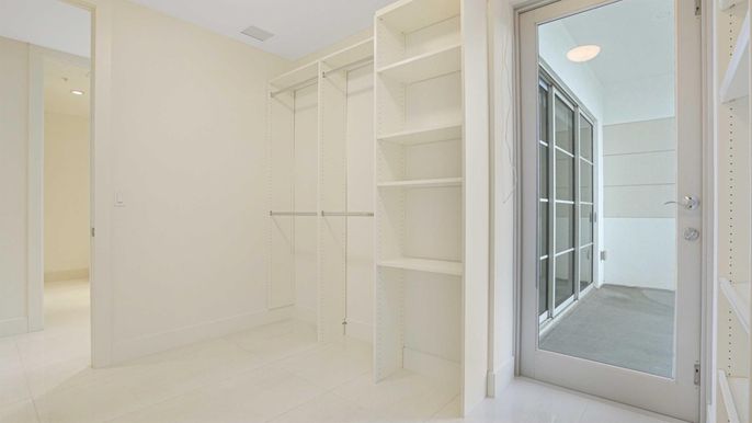 Interior, Walk-in Closets