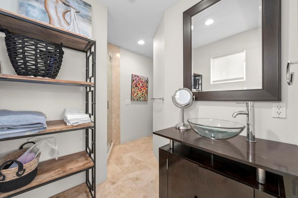 Bathroom, Interior, Recessed Lighting