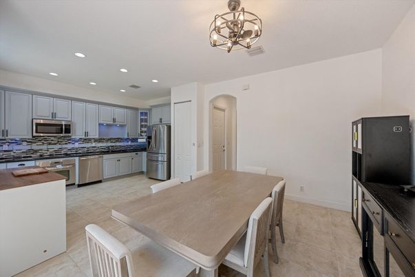Dining room, Interior, Kitchen, Recessed Lighting, Stainless Steel Appliances