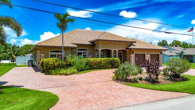 Attached, Backyard, Exterior, Facade, Mediterranean