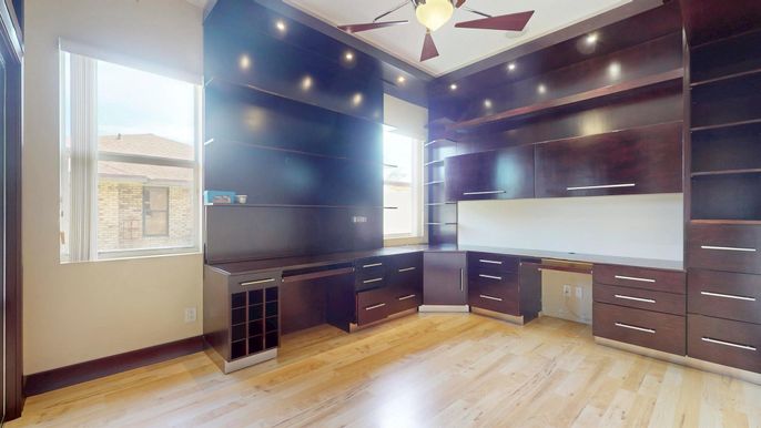 Interior, Recessed Lighting, Wood Texture Flooring