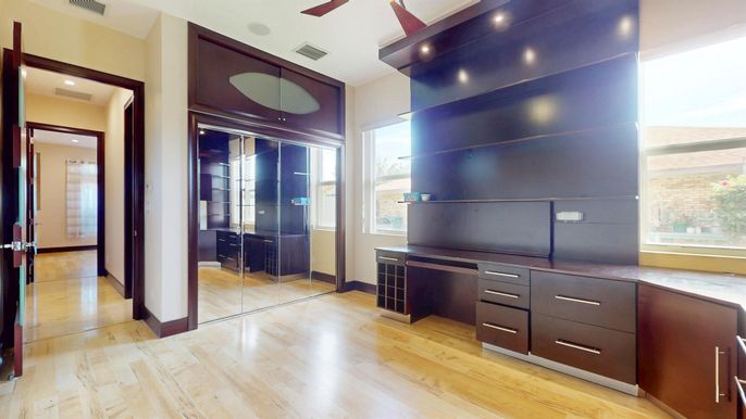 Interior, Recessed Lighting, Wood Texture Flooring