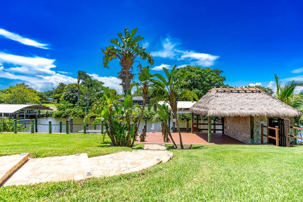 Backyard, Exterior, Water