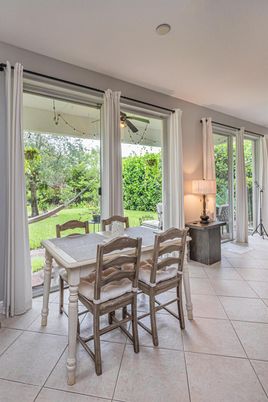 Dining room, Interior