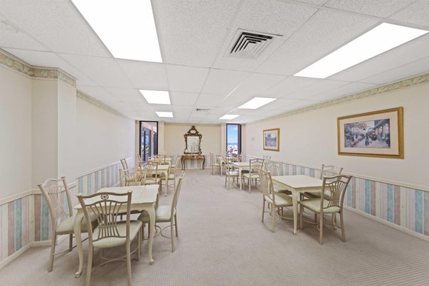 Dining room, Interior, Recessed Lighting