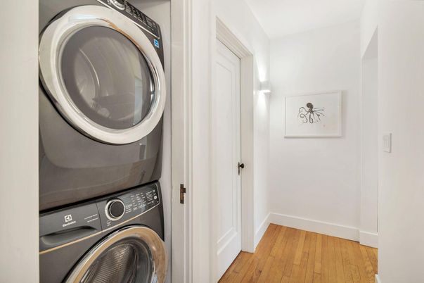 Interior, Utility Closets, Washer, Wood Texture Flooring