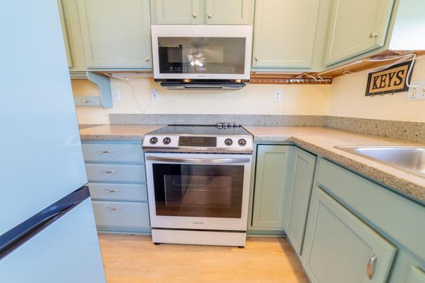 Interior, Kitchen, Stainless Steel Appliances, Wood Texture Flooring