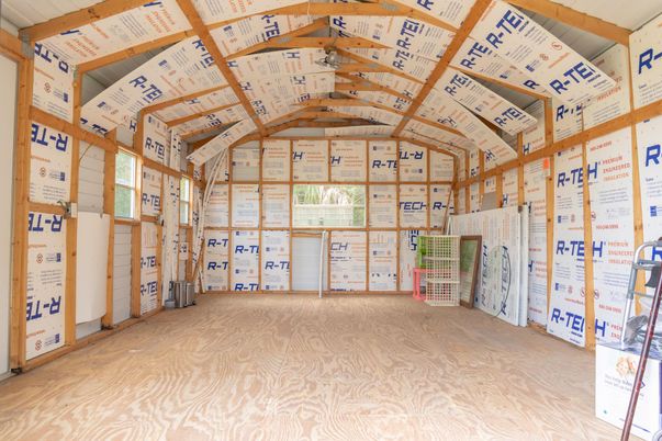 Empty room, Interior, Wooden Beams