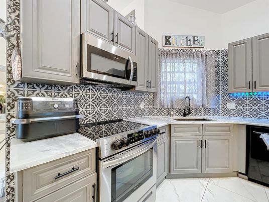 Interior, Kitchen, Stainless Steel Appliances