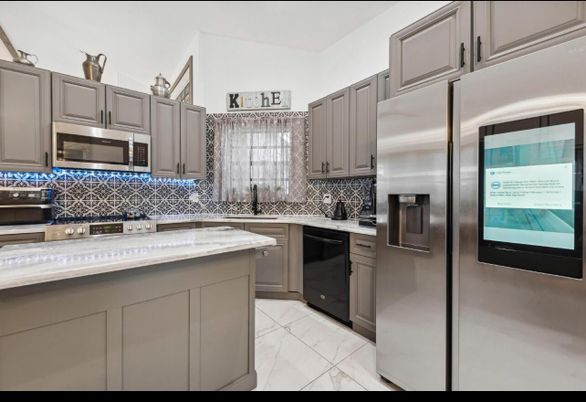 Interior, Kitchen, Marble, Stainless Steel Appliances