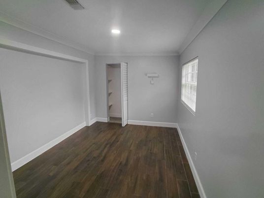 Empty room, Interior, Recessed Lighting, Wood Texture Flooring