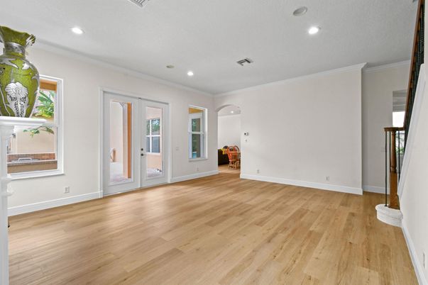Empty room, Interior, Recessed Lighting, Wood Texture Flooring