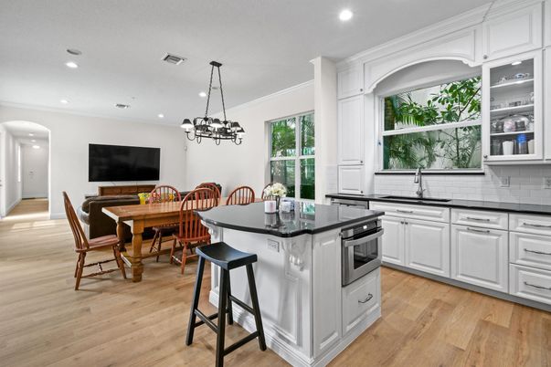 Chandelier, Dining room, Interior, Kitchen, Recessed Lighting, Wood Texture Flooring
