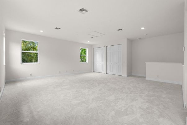 Empty room, Interior, Recessed Lighting