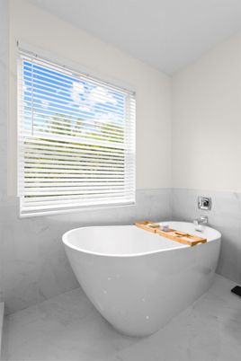 Bathroom, Free Standing Baths, Interior, Marble, Marble Walls