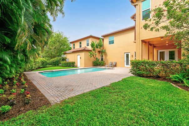 Backyard, Exterior, Pool