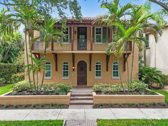 Exterior, Facade, Mediterranean