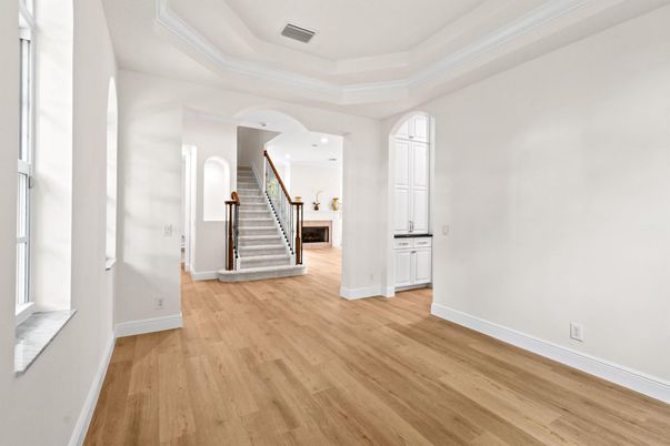 Interior, Recessed Lighting, Wood Texture Flooring