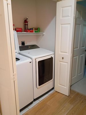 Interior, Utility Closets, Washer, Wood Texture Flooring