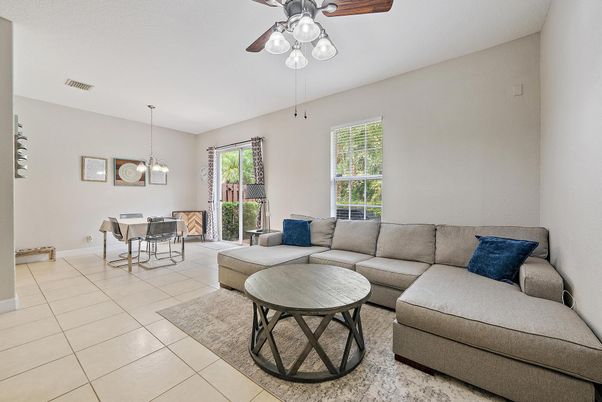 Dining room, Interior, Living room, Pendant Lights