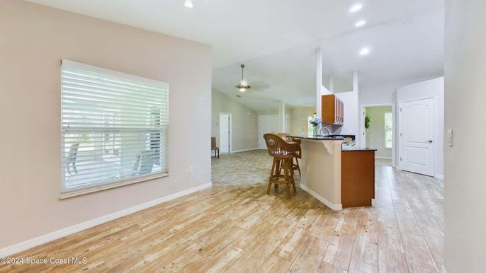 Interior, Recessed Lighting, Wood Texture Flooring