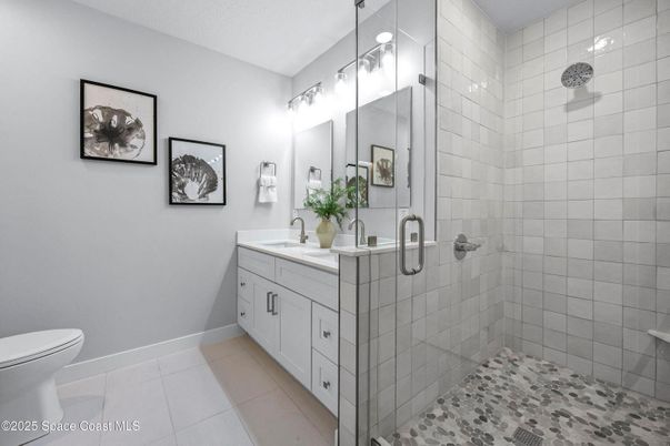 Bathroom, Dual Sink Vanities, Interior