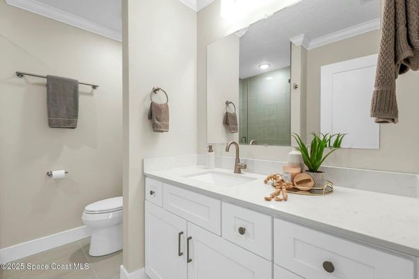 Bathroom, Interior, Recessed Lighting