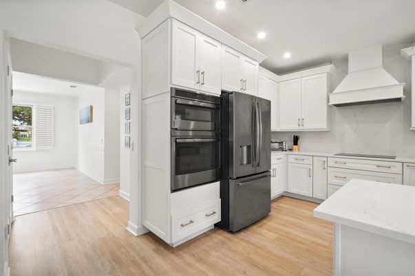 Interior, Kitchen, Recessed Lighting, Wood Texture Flooring