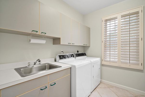 Interior, Washer