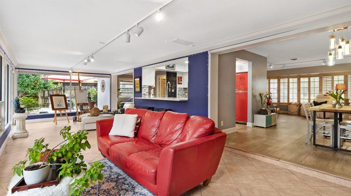 Interior, Living room, Pendant Lights, Wood Texture Flooring