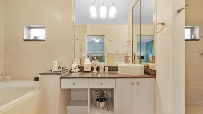Bathroom, Dual Sink Vanities, Interior