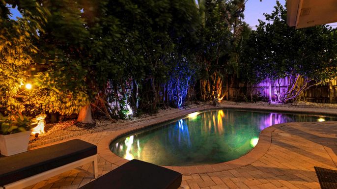 Exterior, Pool