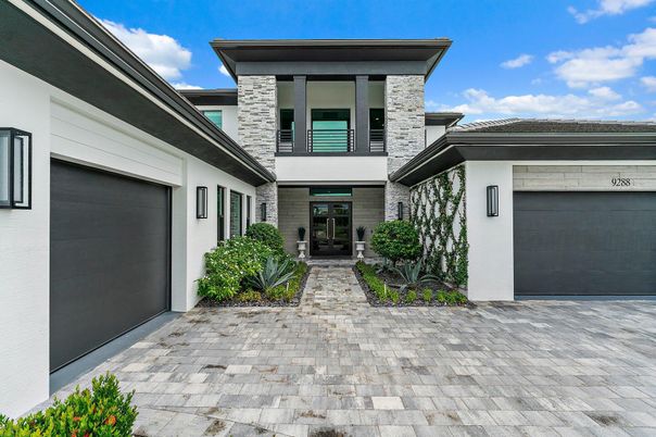 Attached, Exterior, Facade, Modern