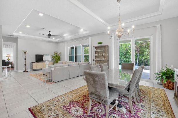 Dining room, Interior, Living room, Pendant Lights, Recessed Lighting