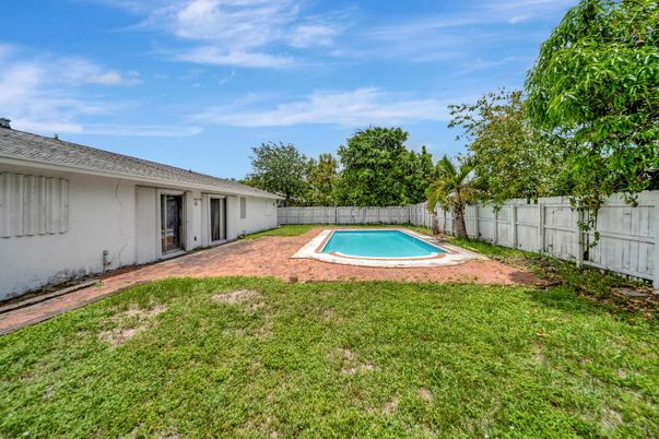 Backyard, Exterior, Pool
