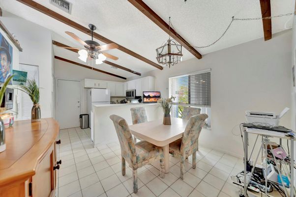 Dining room, Interior, Kitchen, Pendant Lights, Wooden Beams
