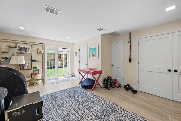 Fitness Equipment, Interior, Recessed Lighting, Wood Texture Flooring