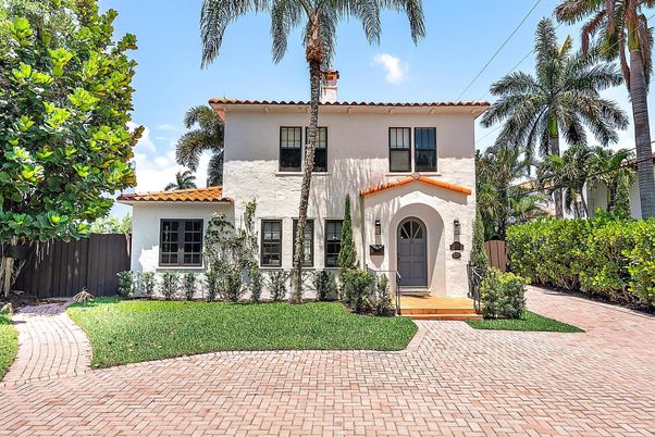 Backyard, Exterior, Facade, Spanish Mediterranean