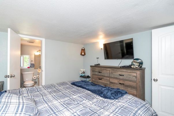 Bathroom, Bedroom, Interior